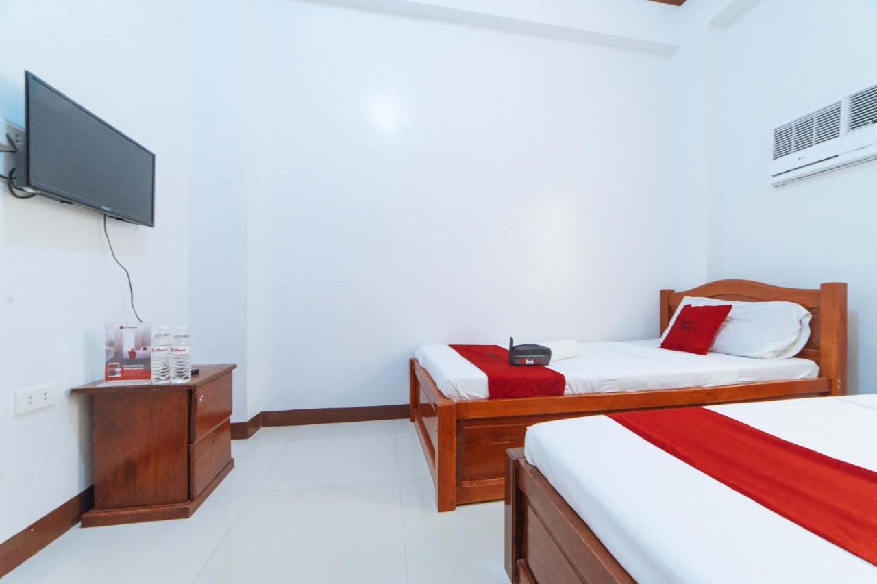 Hotel Reddoorz @ D Maagma Street à Kalibo Extérieur photo