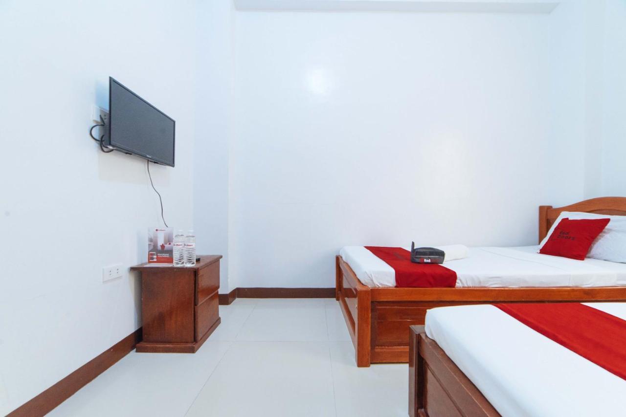 Hotel Reddoorz @ D Maagma Street à Kalibo Extérieur photo