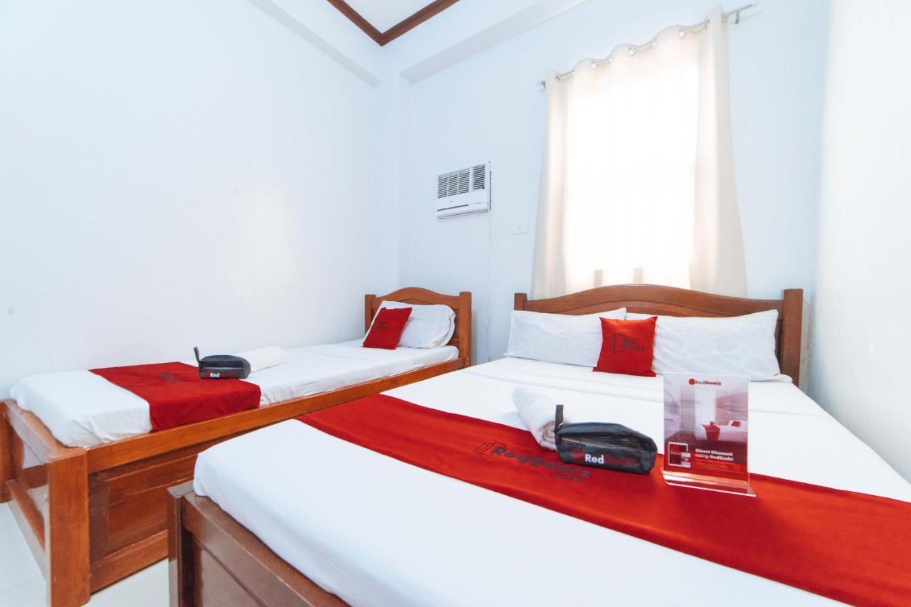 Hotel Reddoorz @ D Maagma Street à Kalibo Extérieur photo