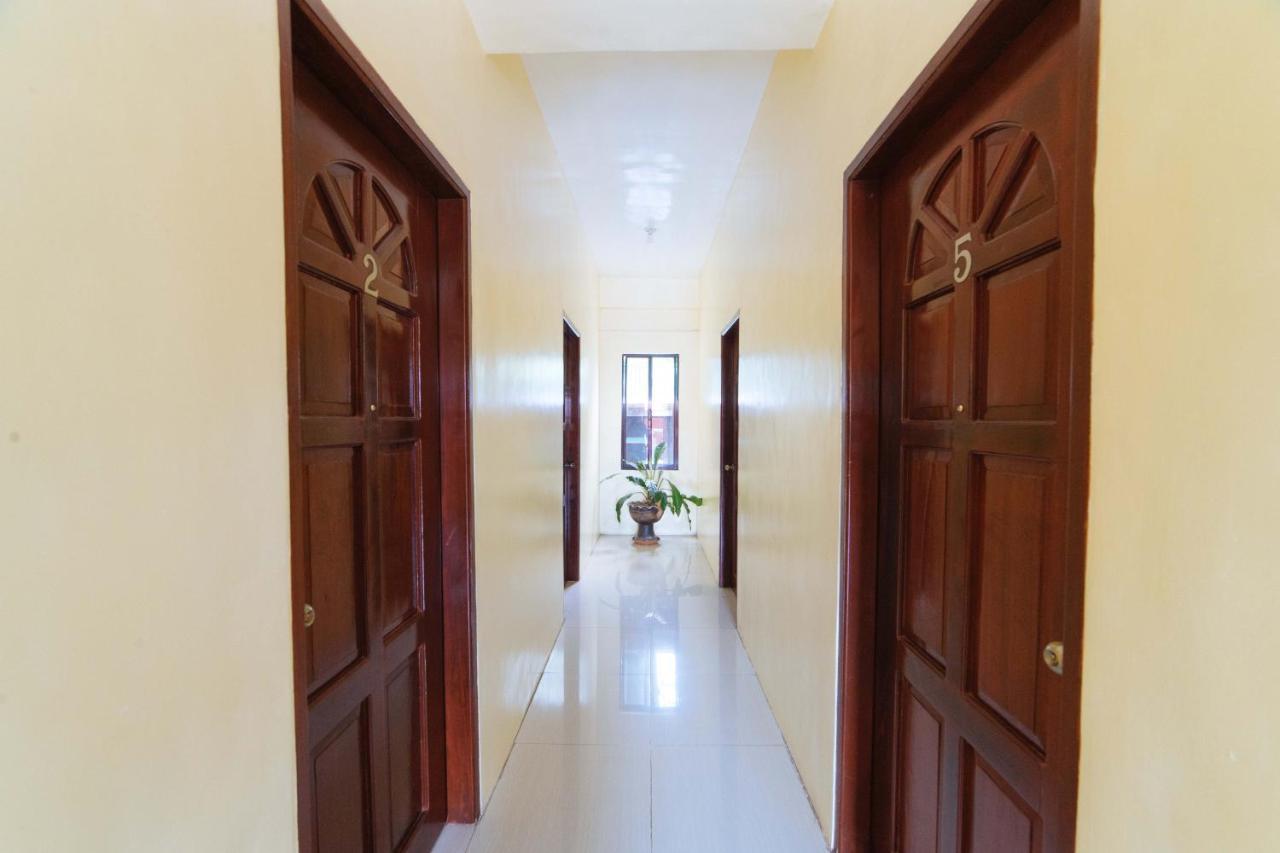 Hotel Reddoorz @ D Maagma Street à Kalibo Extérieur photo
